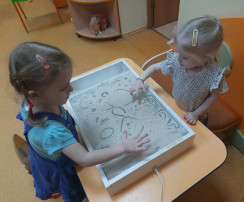 Рисуем на песке Рисуем на песке.
